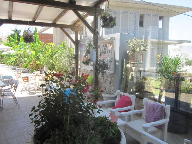 Vickys Studios Faliraki Rhodes City Exterior foto